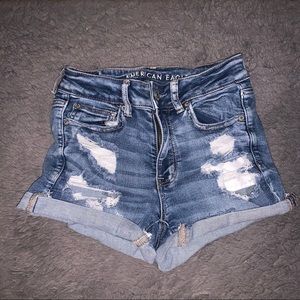 AEO🦅 Medium Wash Hi-Rise Distressed Jean Shorts